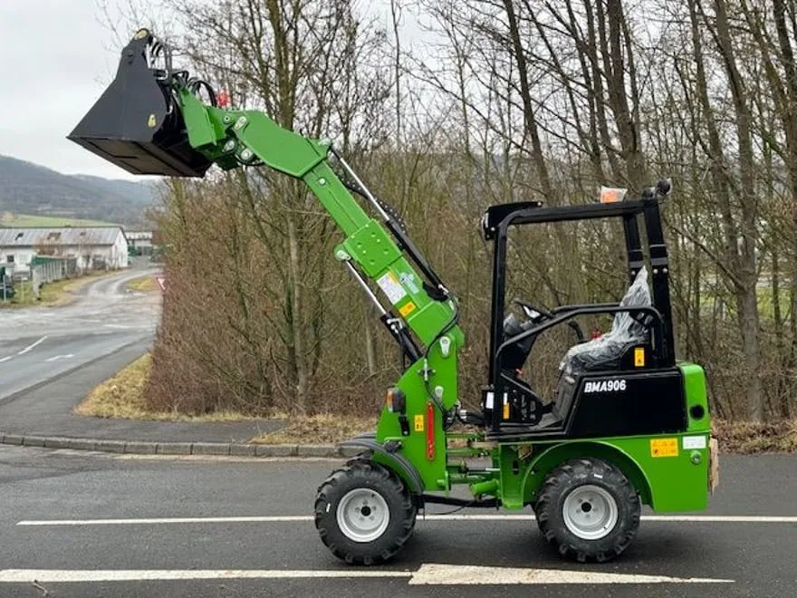 906T